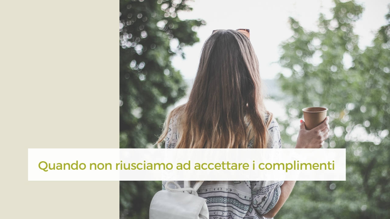 perchè non riusciamo ad accettare i complimenti e ci imbarazziamo